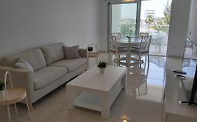 Dinglis Residences 31